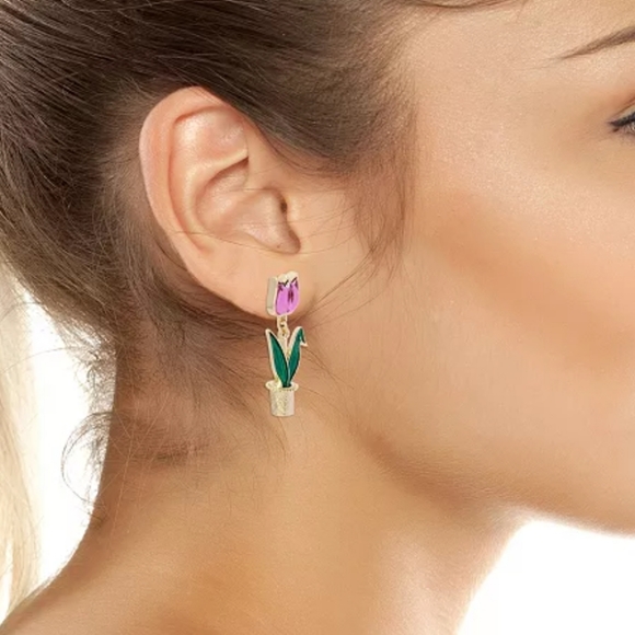 Betsey Johnson Tulip Mismatched Stud Earrings - Picture 2 of 5